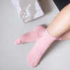 Pilates Socken aus 85% Bio Baumwolle von grippyglow in Rosa in 2 Größen. Ideal für Yoga, Barre, Reformer Pilates & Lagree.