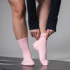 Pilates Socken aus 85% Bio Baumwolle von grippyglow in Rosa in 2 Größen. Ideal für Yoga, Barre, Refoxrmer Pilates & Lagree. 